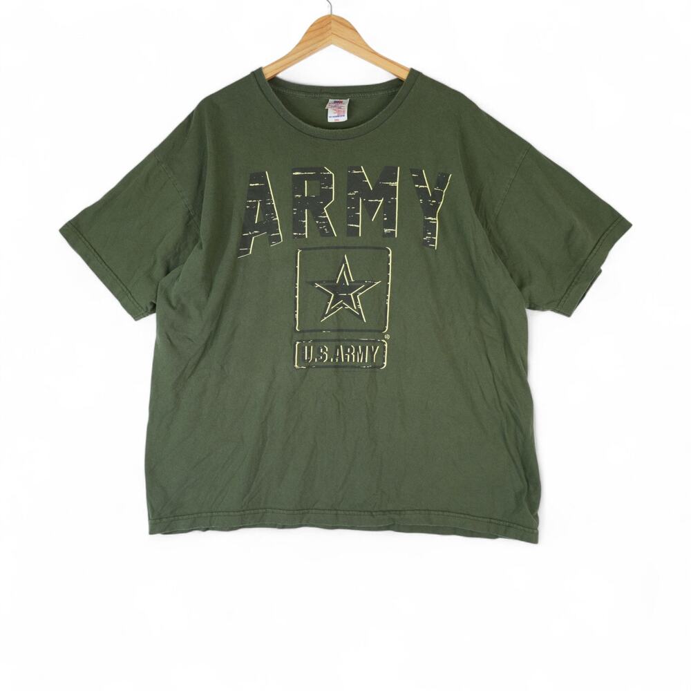 Vintage US Army T-Shirt‎ Mens 2XL OD Green Short Sleeve Bayside Made in USA